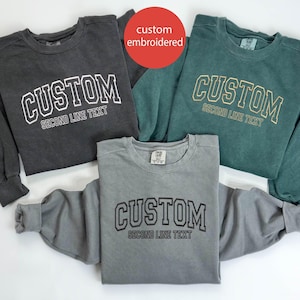 Custom Embroidered Varsity Crewneck , Embroidery College Letters Crewneck , Custom Embroidery , Embroidered Sweatshirt, Mom gift ,Dad Gift