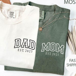 Comfort Colors® Personalized Mama & Dad Pocket Shirt, Mom and Dad Shirt, Pregnancy Announcement, Matching Parents Outfit Gifts
