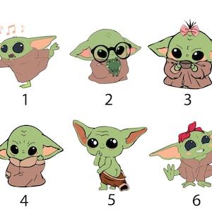 Puede incluir: Una colecci&oacute;n de seis ilustraciones de dibujos animados de un personaje alien&iacute;gena verde. Cada imagen representa al personaje en diferentes poses y atuendos, incluyendo uno con notas musicales, gafas y un lazo.