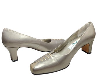 Vintage 90s Y2K Silver Gold Square Toe Block Heels Retro Pump Office Siren 7