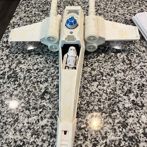 Vintage Star Wars X-Wing Fighter 1978 INCOMPLETE w/ Star Wars action figure