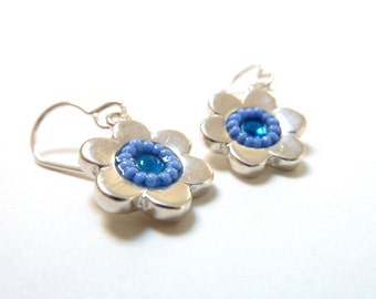 Flor azul plateada, pendientes colgantes de aro, plata de ley, hechos a mano