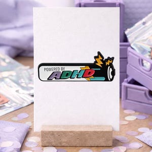 ADHD Power Pin – Bunter Emaille-Pin, Statement für Neurodivergente & kreative Köpfe