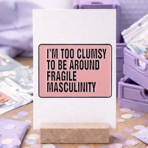 I'm Too Clumsy Pin – Feministischer Emaille-Pin, Sarkastisches Geschenk für Feminist:innen