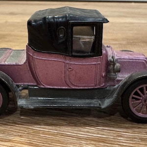 Rare Lilac Corgi Classics Toys No. 9031, 1910 Renault Fair Condition