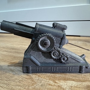 Vintage and Original Miniature 1940&#39;s Barclay Artillery Cannon- Very Good Condition