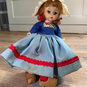 Vintage 1970’s Madame Alexander 8" Netherlands #591 Doll of the World- Good Condition