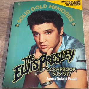 Vintage 1977 The Elvis Presley Scrapbook: 1935-1977- Solid Gold Memories Book Featuring Elvis Presley from 1977- Very Good Condition
