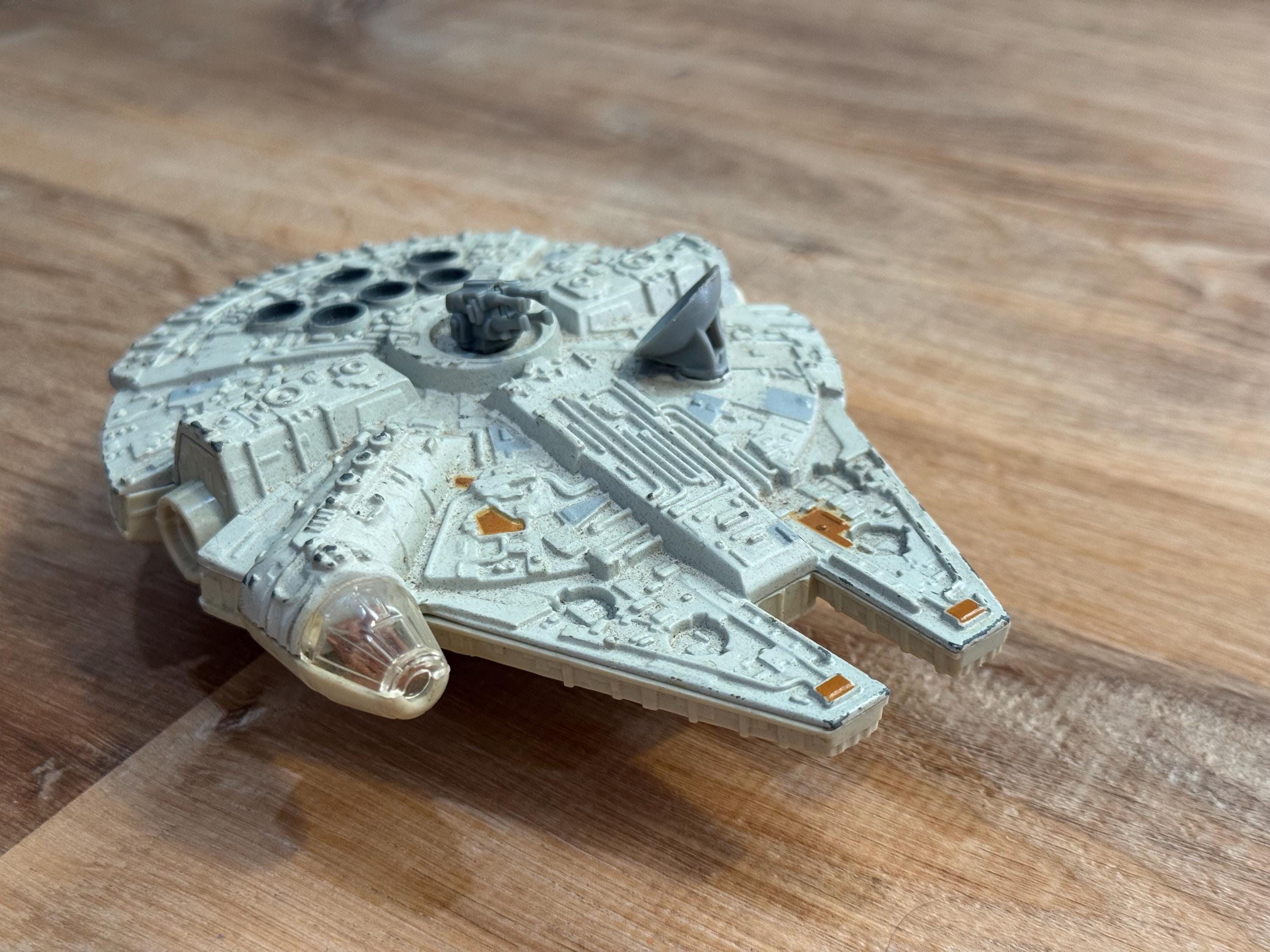 Vintage 1979 Kenner Star Wars Millennium Falcon 39210 Die Cast-  Excellent Condition and Complete