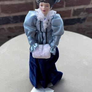 Vintage 1987 Avon Fashion of American Times Porcelain Doll Collection Victorian Doll with Accessories and Original Tag- Excellent Condition