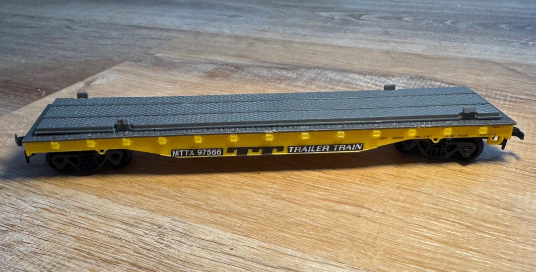 Life-like HO Scale 50’ Flat Car – Trailer Train MTTX 97566 - Etsy