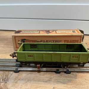 Vintage 1930s Lionel No. 902 Gondola - O Gauge Tin Litho with Original Box