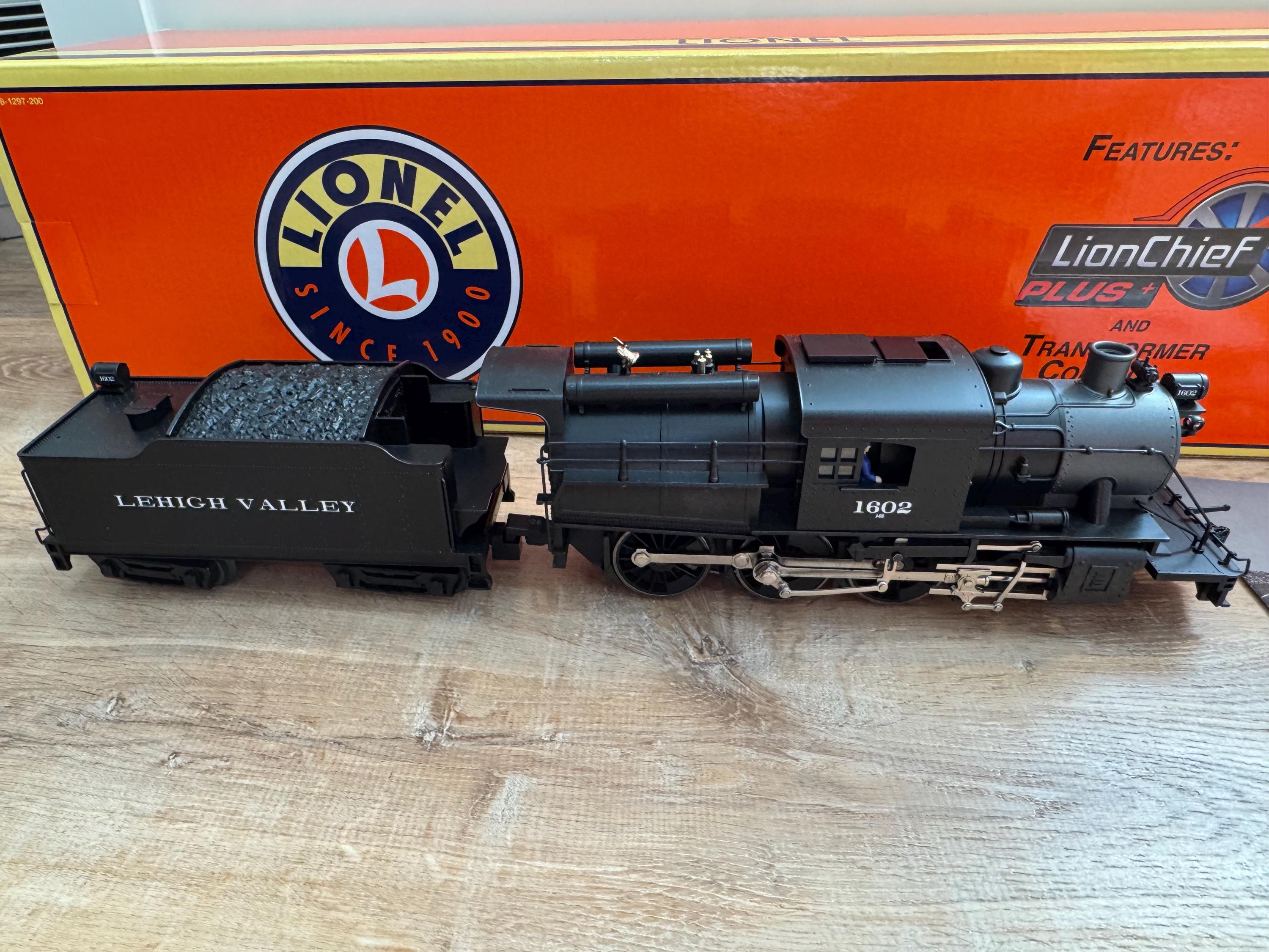 Lionel Lehigh Valley Camelback 4-6-0 #1602 | LionChief™ Plus | Original Box+Neue Universalfernbedienung | O Gauge- NIB
