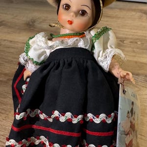 Vintage Madame Alexander Doll Company 8” Mexico #576- Madame Alexander Doll With Tags Only- Excellent Condition