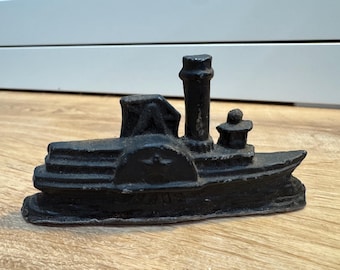Vintage Cast Iron Riverboat Paddle Wheel Steamship Boat Doorstop Paperweight