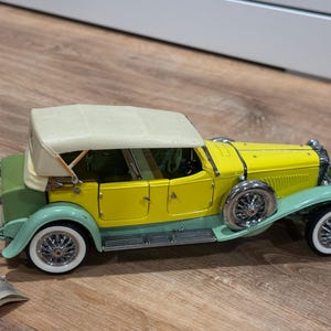 Franklin Mint 1930 Duesenberg Model J Derham Tourster Die-Cast Model 1:24 Scale