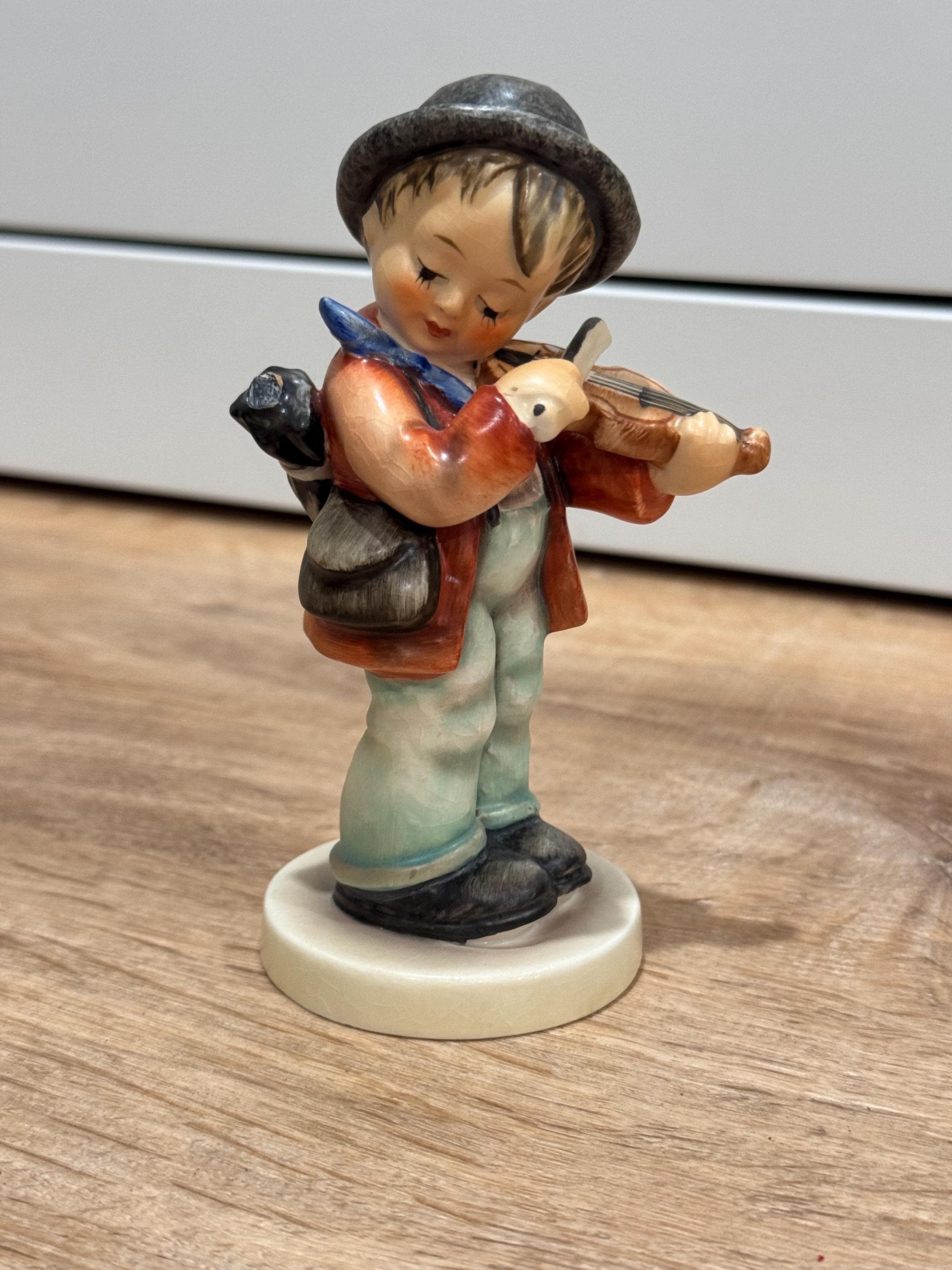 ゲーベル社☆フンメル陶器人形☆3人天使のキャンドルスタンド ゲーベル社☆フンメル陶器人形☆3人天使のキャンドルスタンド 【公式通販】