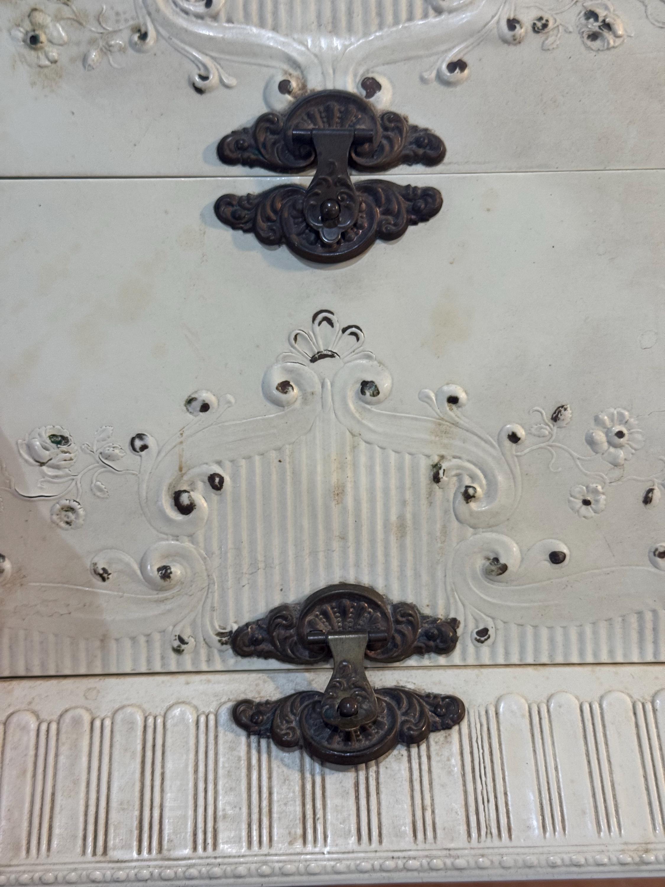 Antique Victorian Collar Box With 2 Sections- Victorian