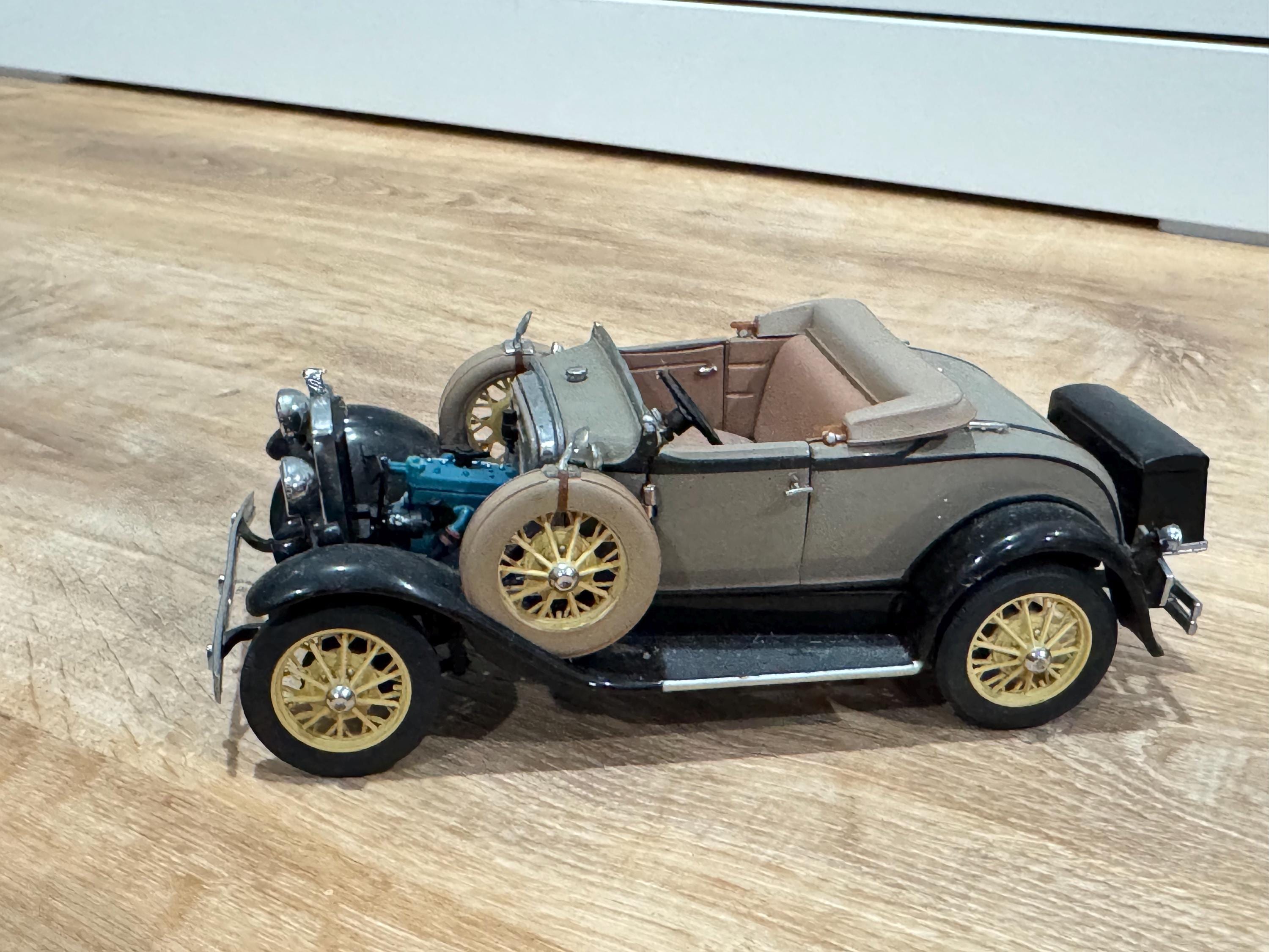 Danbury Mint 1931 Ford Model A Roadster Die-cast 1:24 Parts/repair