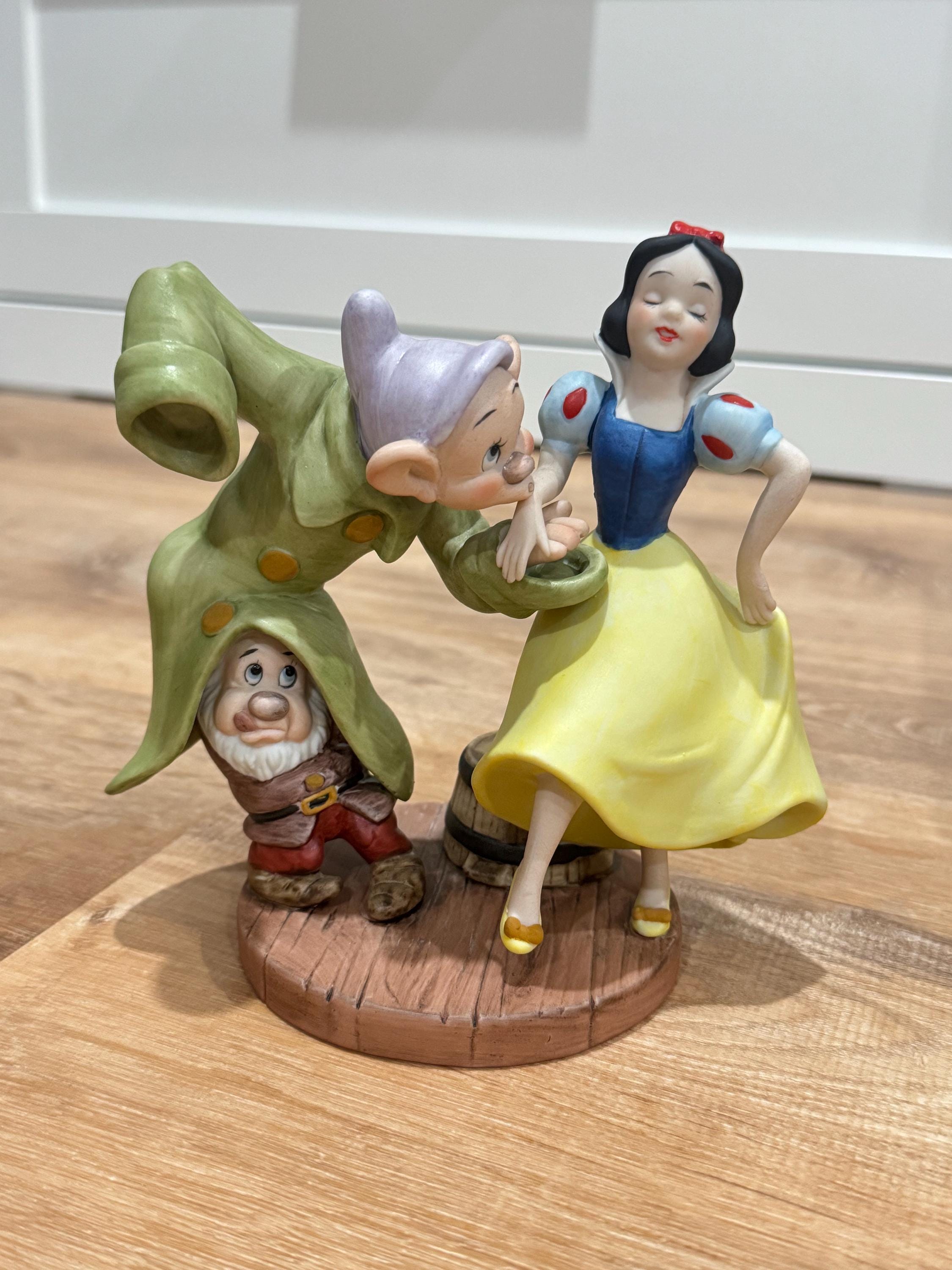 Snow white seven dwarfs porcelain figurines - Etsy 日本
