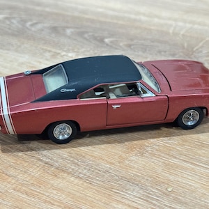 1/43 MINICHAMPS DODGE Charger R/T Hardtop coupe (1968 blanc