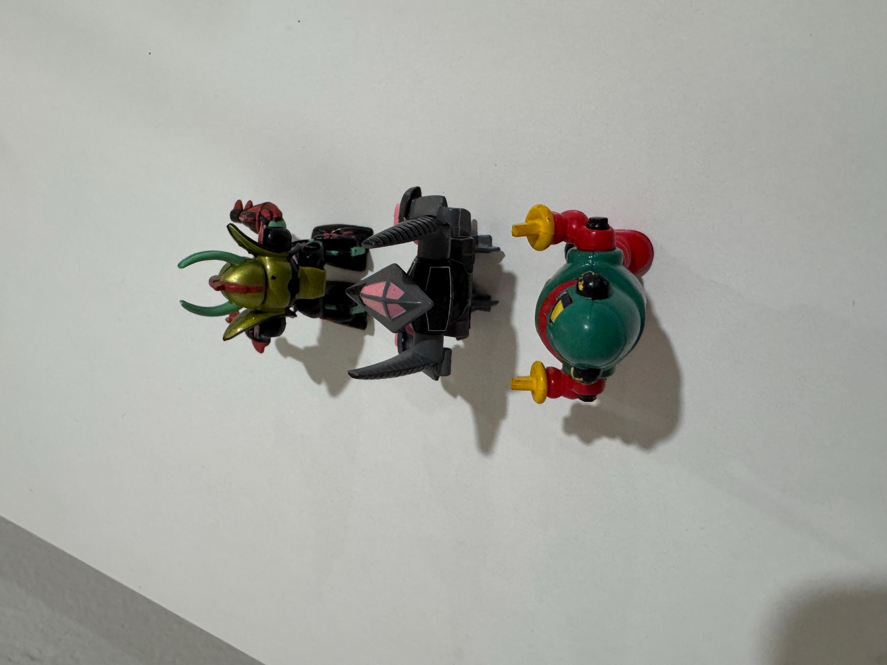 Vintage 1992 Galoob Z-bots Series 1 Mini Figures: Karak, Taskor