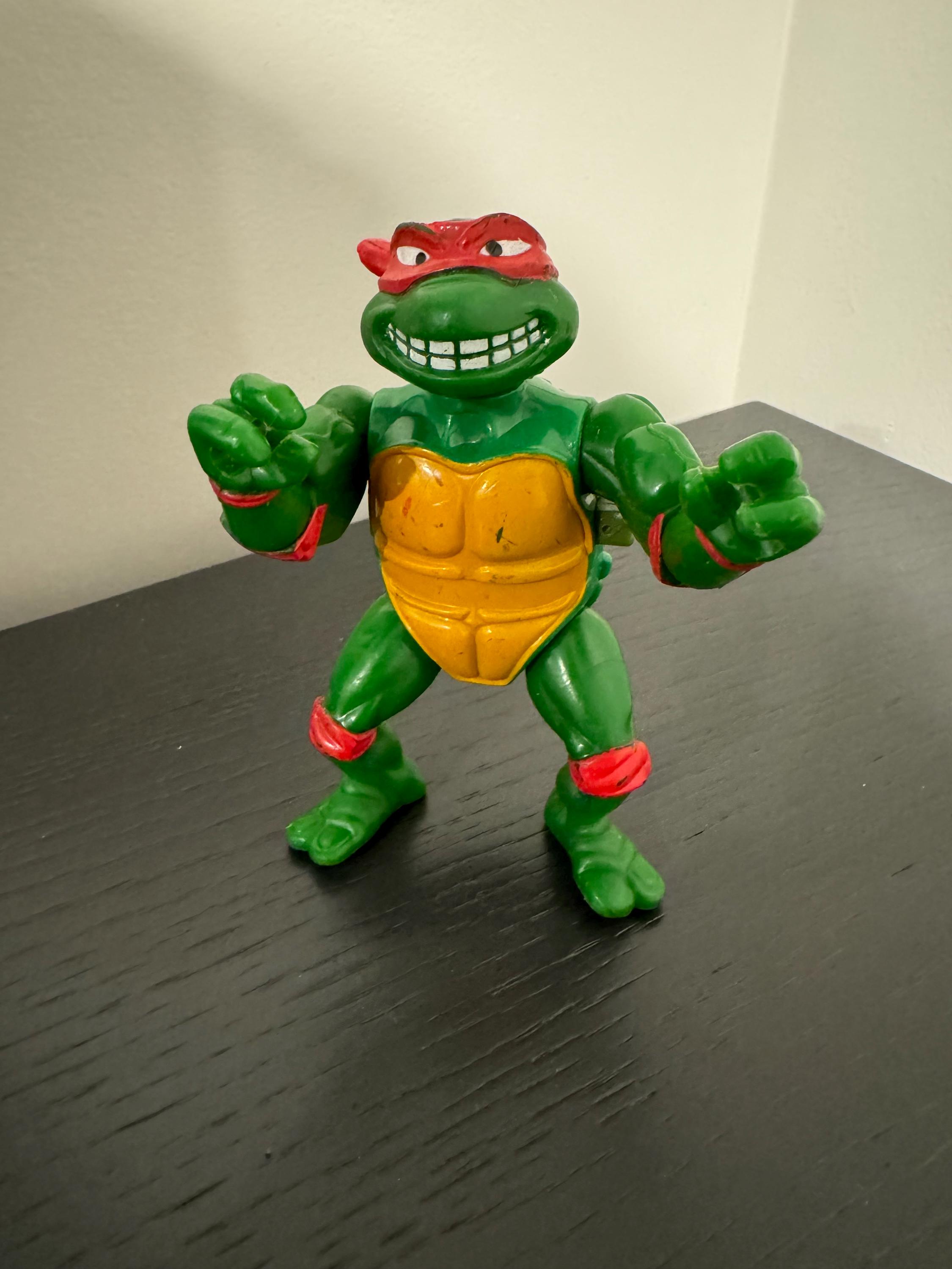 ビンテージ、1989年製のGIANTタートルズのフィギュアです。 81mXF7ZhsIL._UF894,1000_QL80_.jpg
