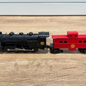 Vintage Shell Oil FB&W Diecast Train Set |  Steam Engine and Caboose Promotional Toys