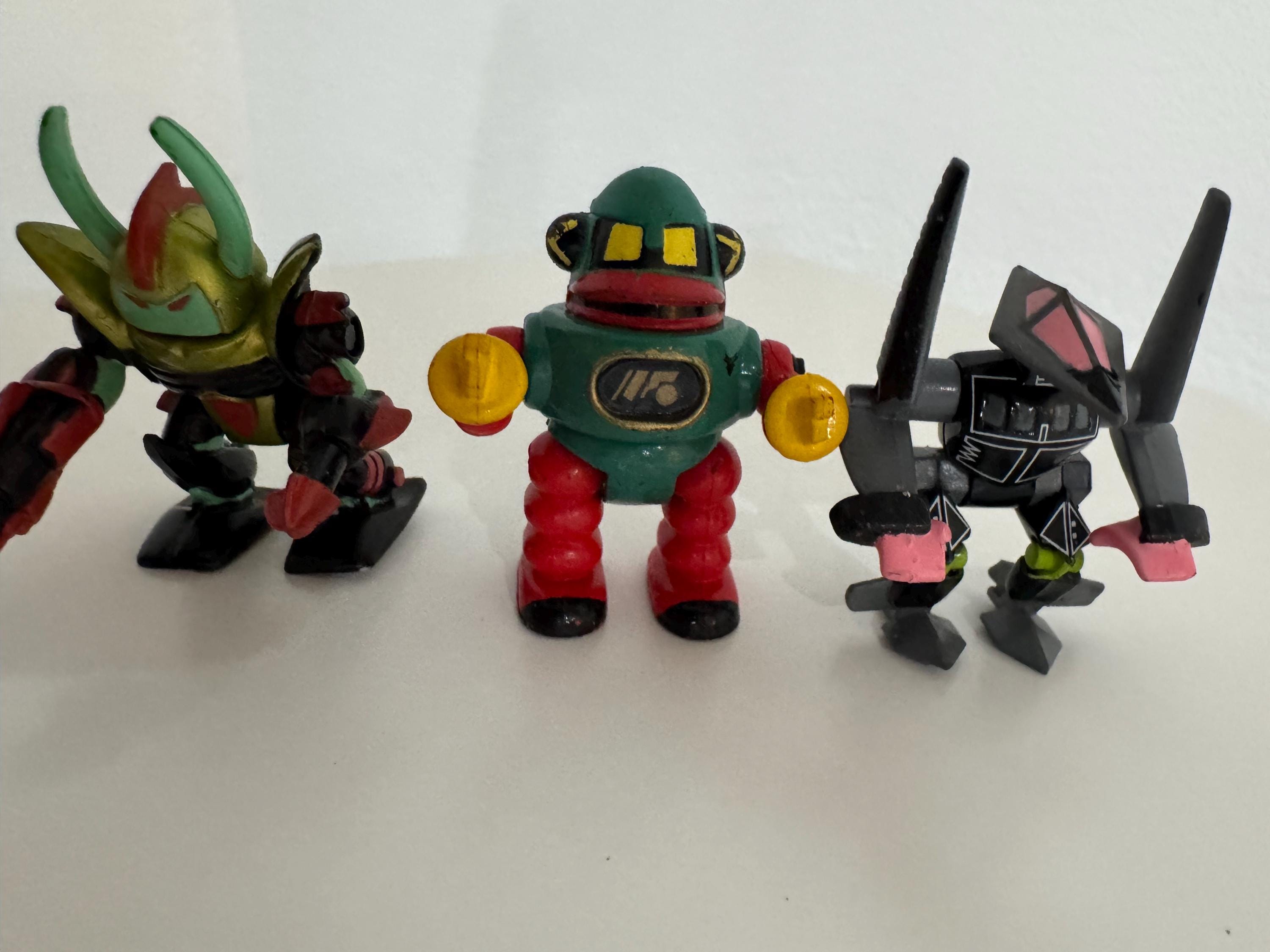 Vintage 1992 Galoob Z-bots Series 1 Mini Figures: Karak, Taskor