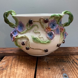 Pottery Bowl With Morning Glory And Berries Handmade By Lark Roderigues, Cachepot Large Collectable American Pottery
