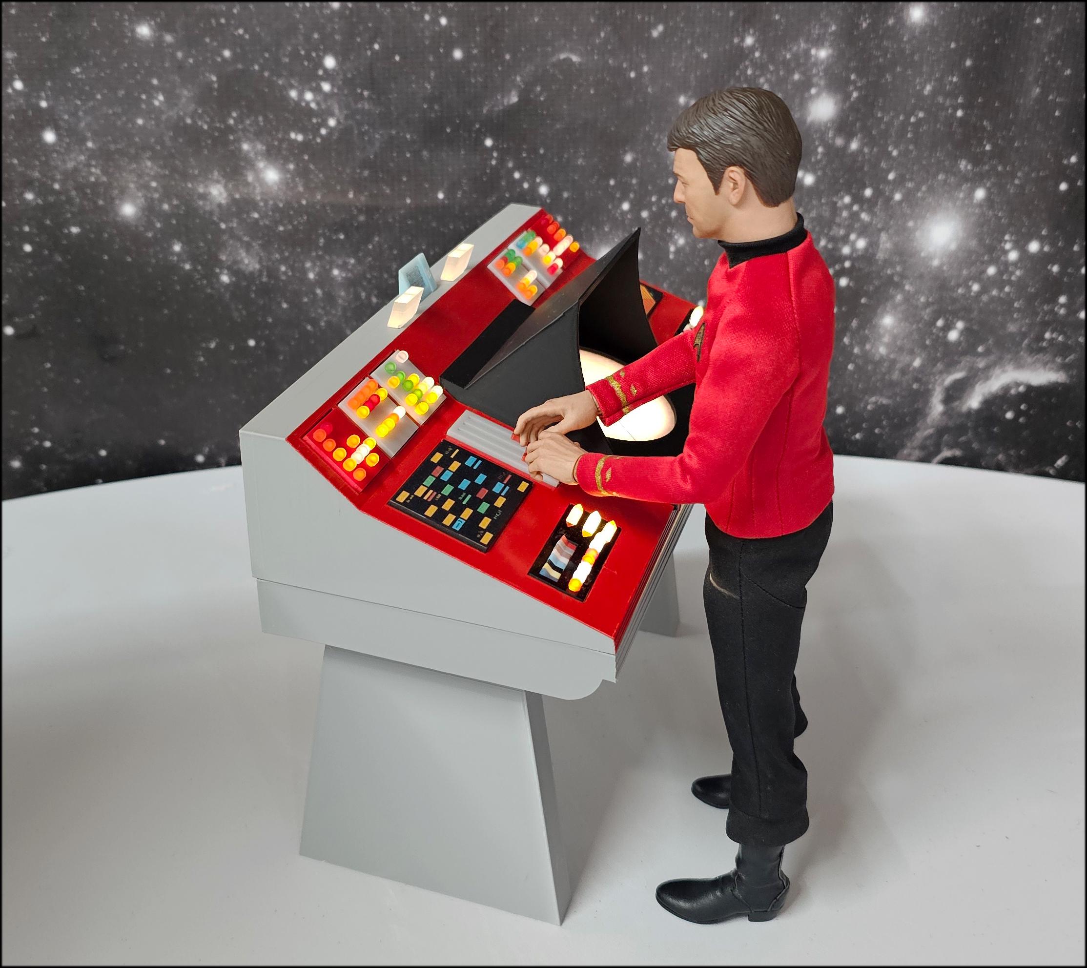 Sixth Scale Lighted TOS Transporter Console for Display W Qmx / 12