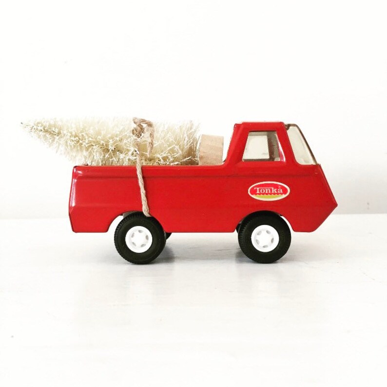 red tonka truck