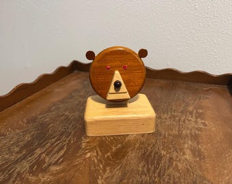5th Avenue Animal Eyeglass Holder: Wooden Bear Holder