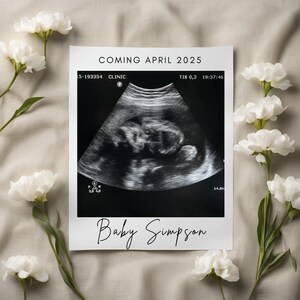 Pregnancy Announcement Digital, Simple Gender Neutral Baby Reveal, Editable Social Media Reveal Template, Spring Floral Minimal Announcement
