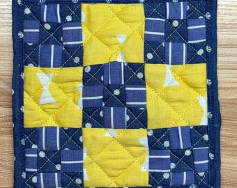 Patchwork Placemat for Teapot