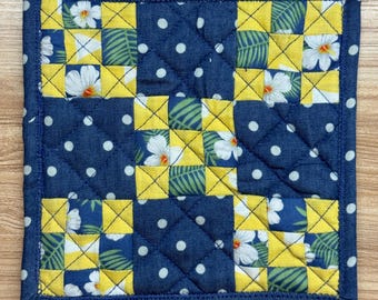 Patchwork Placemat for Teapot