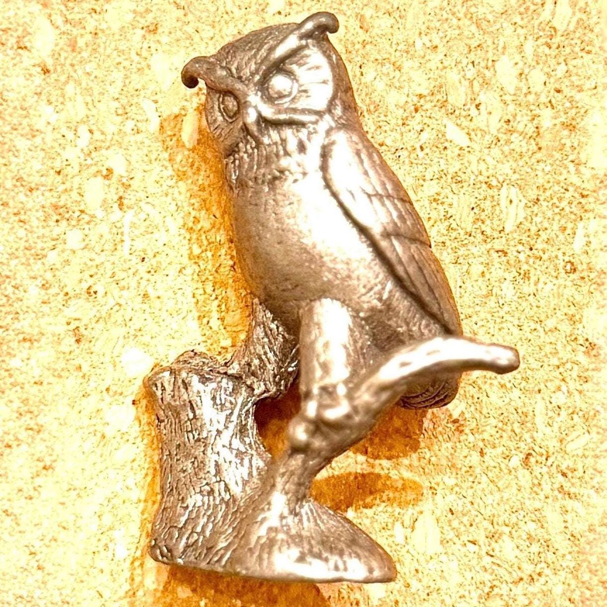 Vintage 1974 Metal Owl Figurine on Tree Stump Base &ndash; Silver Tone 70s Woodland Decor