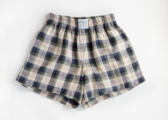 Linen boxer shorts – Checked shorts made of 100% linen – Beige checked with blue, olive & pink – Unisex boxer shorts made of deadstock fabric 02/082/K/2