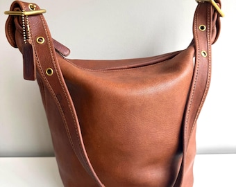 Vintage Coach Duffle Sac | Style 9085 | Black With Brass | Made in