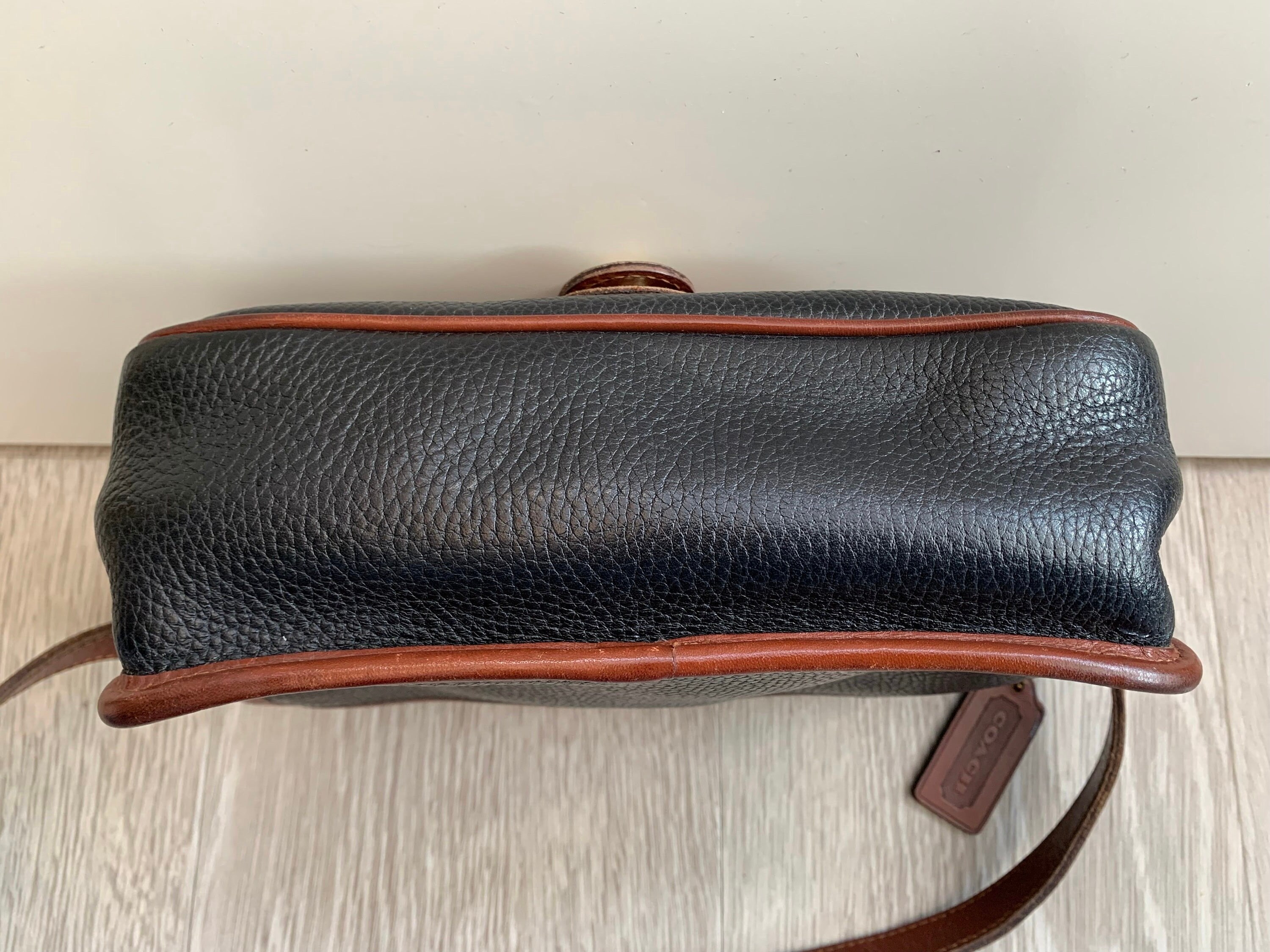 バッグ Rare Vintage Coach Sheridan Mayfield Bag COACH Vintage Sheridan Mayfield Bag in Black & Tan - Style