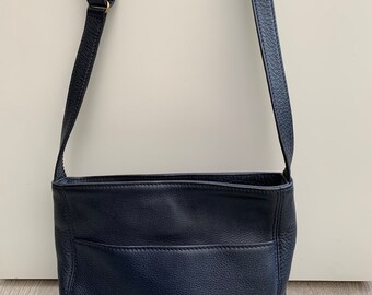 COACH Vintage Sonoma Pocket Zip Crossbody Bag in Navy Blue COACH Vintage Sonoma Pocket Zip Crossbody Bag in Navy Blue