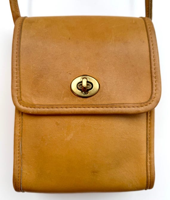 COACH Vintage Scooter Bag in RARE Yellow Colour Leather