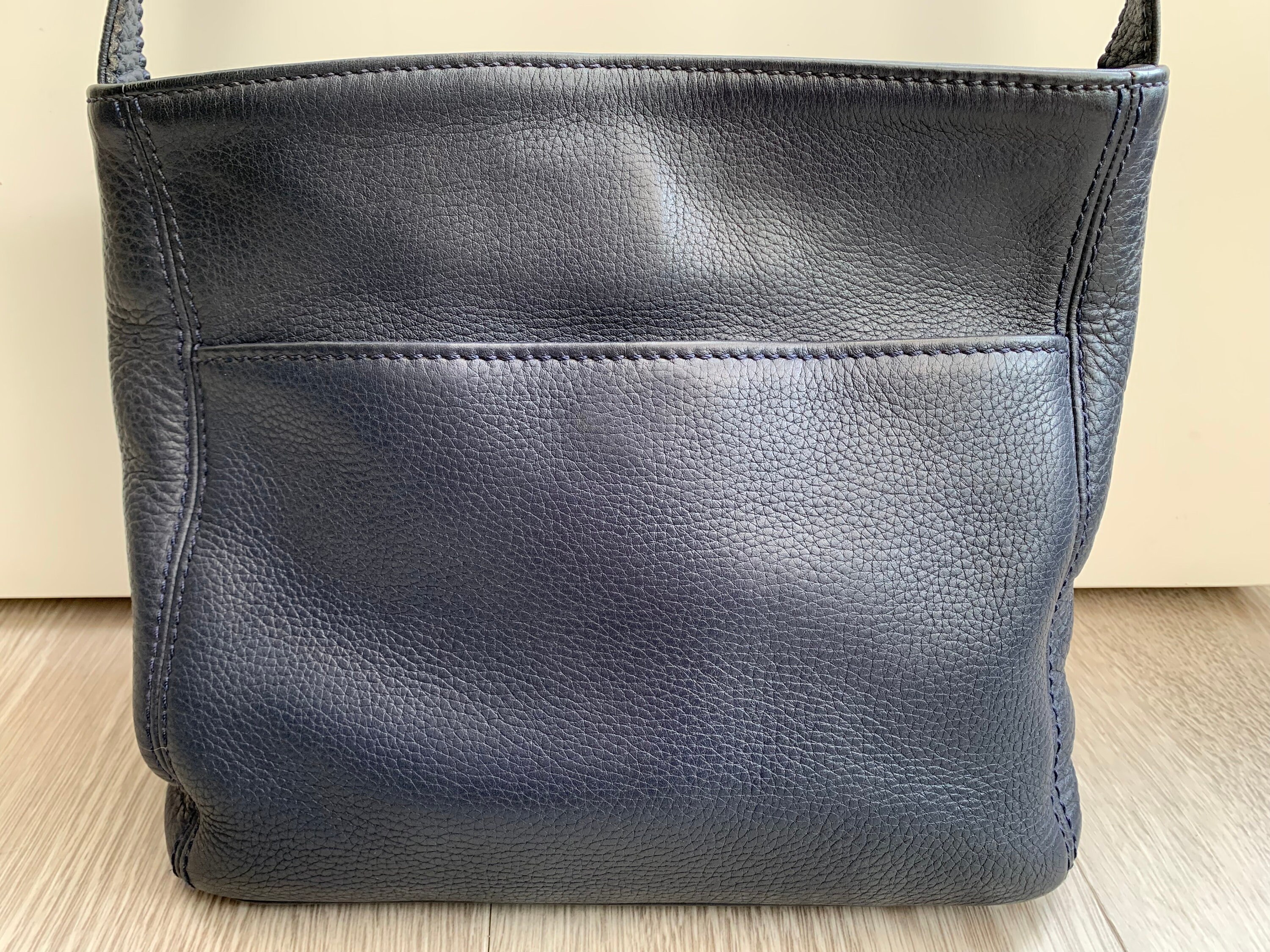 COACH Vintage Sonoma Pocket Zip Crossbody Bag in Navy Blue COACH Vintage Sonoma Pocket Zip Crossbody Bag in Navy Blue