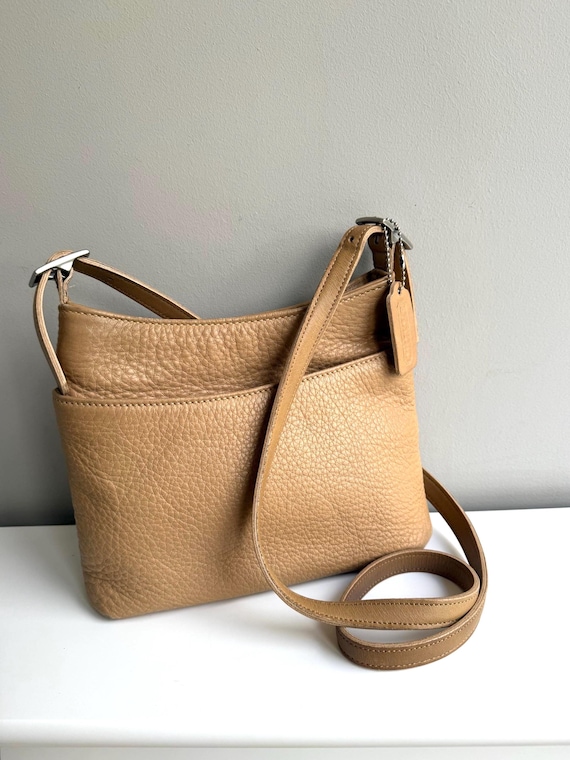 COACH Vintage Hudson Small Zip Light Tan / Camel Pebbled Leather
