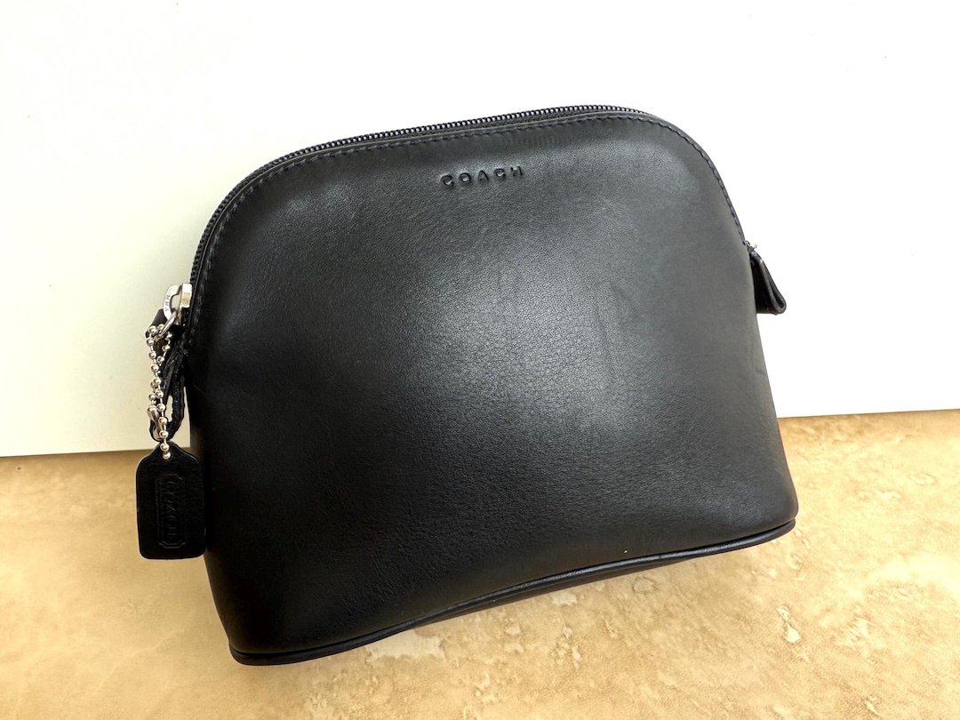 COACH ブラック 円形ケース il_1080xN.7041731548_hvg1.jpg