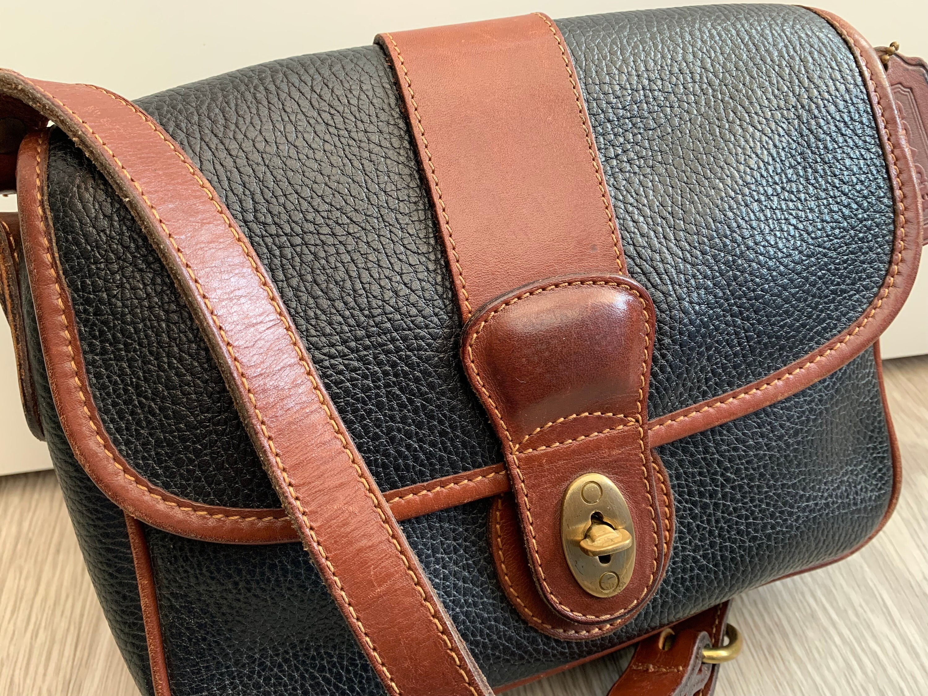 COACH Vintage Sheridan Mayfield Bag in Black & Tan - Style 4224 - Etsy