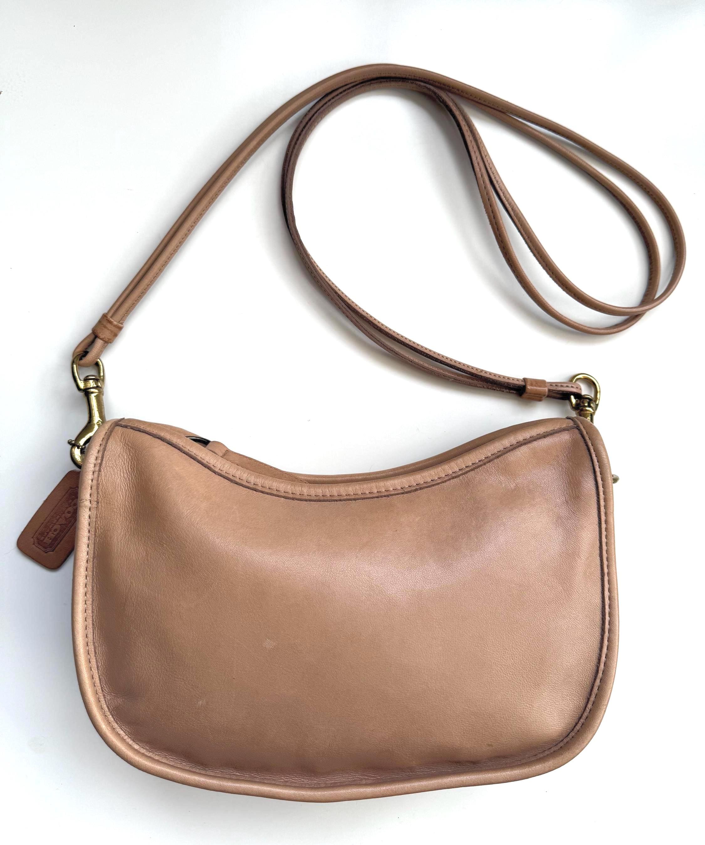 COACH Vintage Small Swinger Bag in Taupe / Beige Leather 