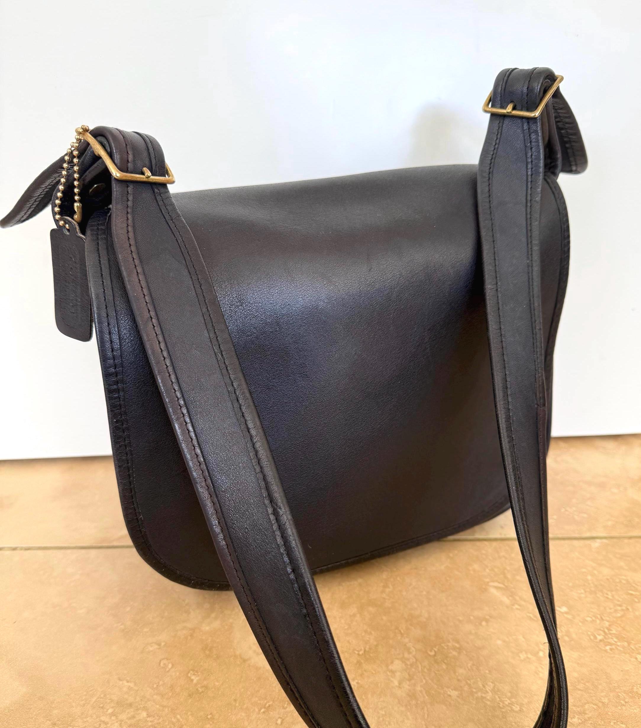 COACH Vintage Classic Shoulder Bag in Black Leather, Saddle Bag