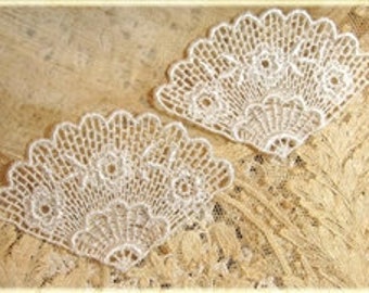 Venise Lace Sweetheart Fans