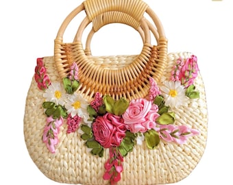 Borsa in vimini ricamata a mano con motivo floreale – Borsa intrecciata boho, regalo per lei / Borsa da spiaggia estiva / Regalo di Natale per donne